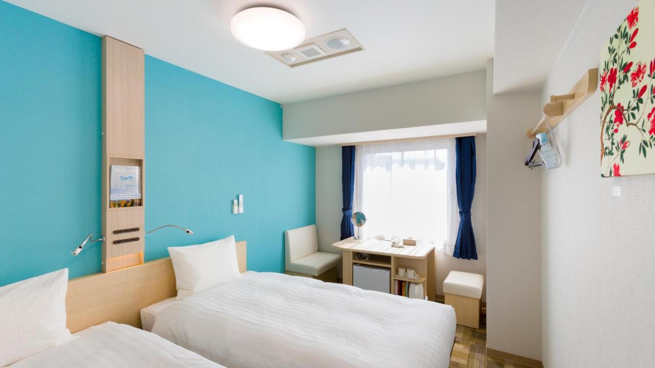 Toyoko Inn Tokyo Keio-Sen Higashi-Fuchu-Eki Kita-Guchi Экстерьер фото